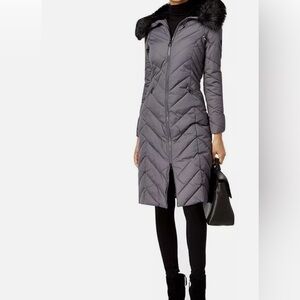 EUC Laundry by Shelli Segal Faux-Fur-Trim Down Hood Puffer Coat🩶🖤ONLY WORN ONCE